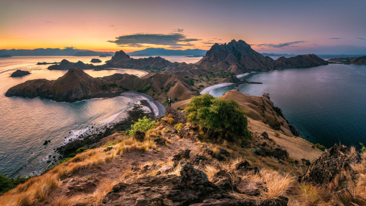 Full Day Trip Komodo & Pink Beach – Rinca Island - (FDRK)